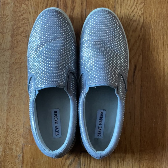 Gently used Steve Madden Size 9 Glitter Silver Gray Loafers - Picture 2 of 5